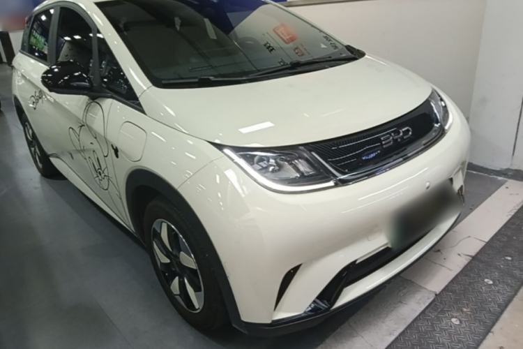 Used BYD Dolphin 2024 Honor Edition 420km Freedom Version Front Right 45 Deg