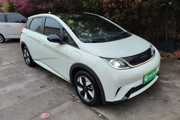Used BYD Dolphin 2024 Honor Edition 420km Fashion Version Front Right 45 Deg