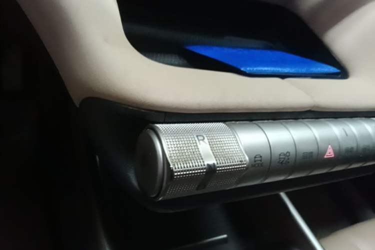 Used BYD Dolphin 2024 Honor Edition 420km Freedom Version Gear Lever