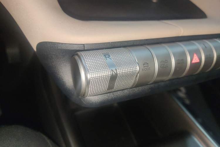 Used BYD Dolphin 2024 Honor Edition 420km Freedom Version Gear Lever