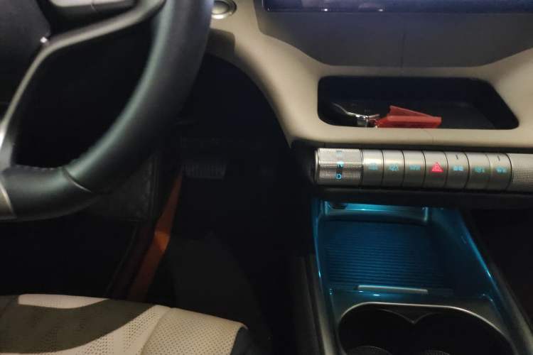 Used BYD Dolphin 2024 Honor Edition 420km Fashion Version Gear Lever