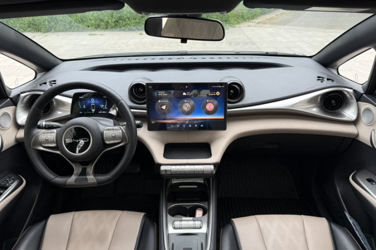 Used BYD Dolphin 2024 Honor Edition 420km Fashion Version Interior 7
