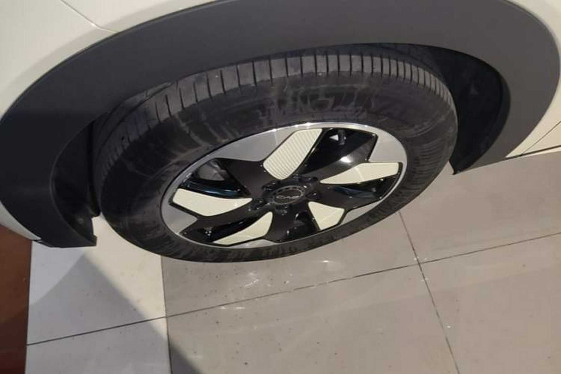 Used BYD Dolphin 2024 Honor Edition 420km Freedom Version Left Front Wheel Hub