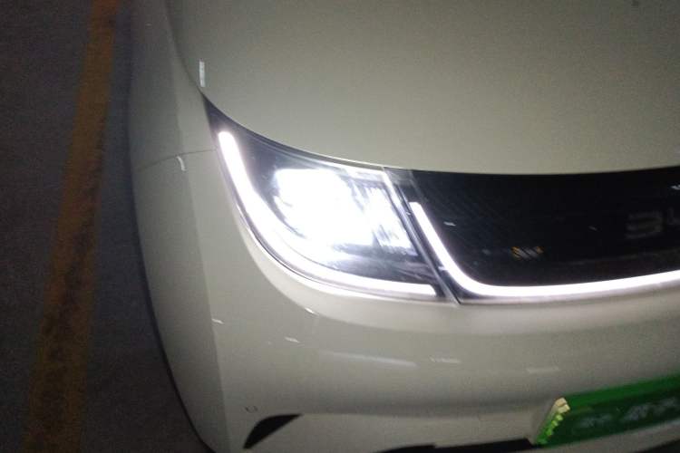 Used BYD Dolphin 2024 Honor Edition 420km Fashion Version Right Front Headlight