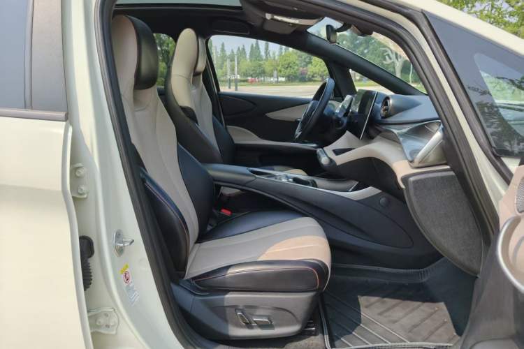 Used BYD Dolphin 2024 Honor Edition 420km Fashion Version Right Front Seat