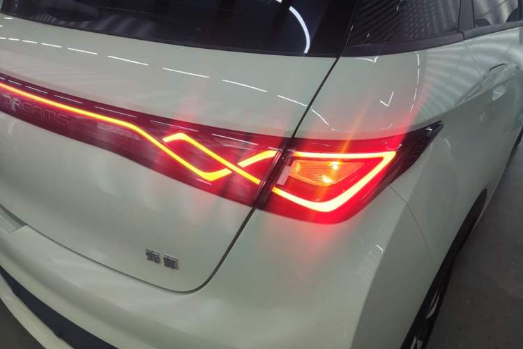Used BYD Dolphin 2024 Honor Edition 420km Freedom Version Right Rear Taillight