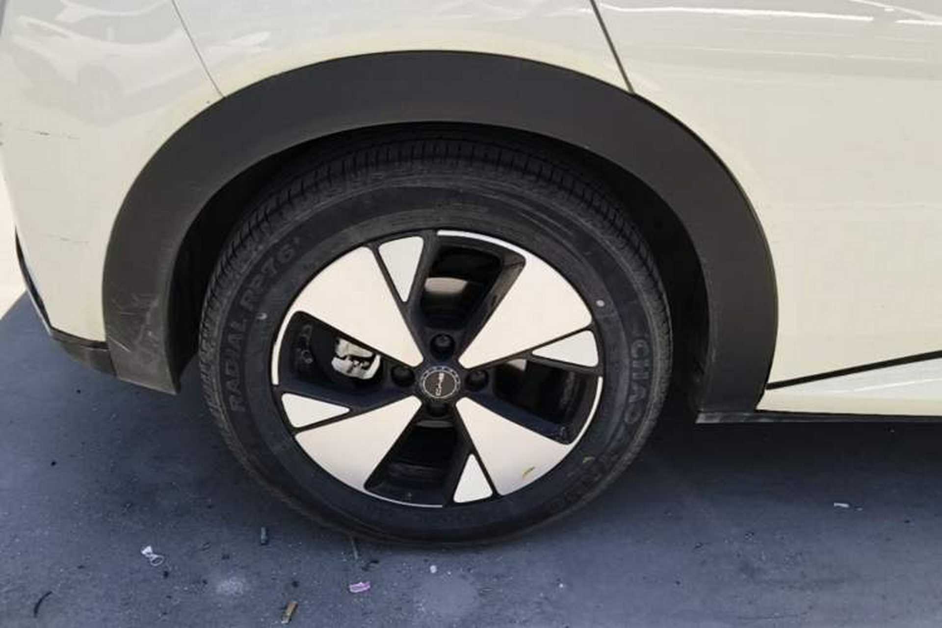 Used BYD Dolphin 2024 Honor Edition 420km Freedom Version Right Rear Wheel Hub