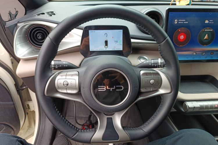 Used BYD Dolphin 2024 Honor Edition 420km Fashion Version Steering Wheel