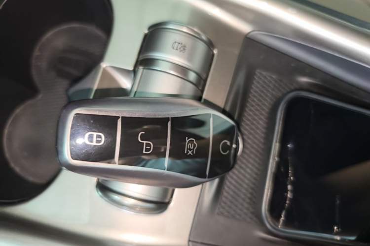 Used BYD Dolphin 2024 Honor Edition 420km Fashion Version Vehicle Key