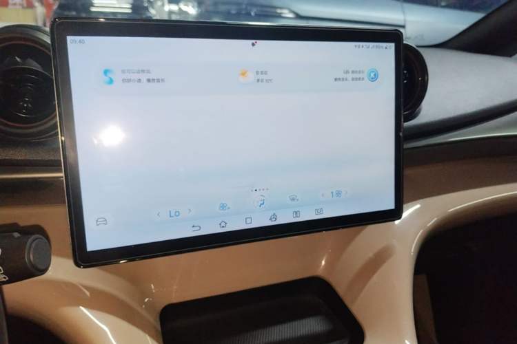 Used BYD Dolphin 2024 Honor Edition 420km Fashion Version Audio And AC Panel