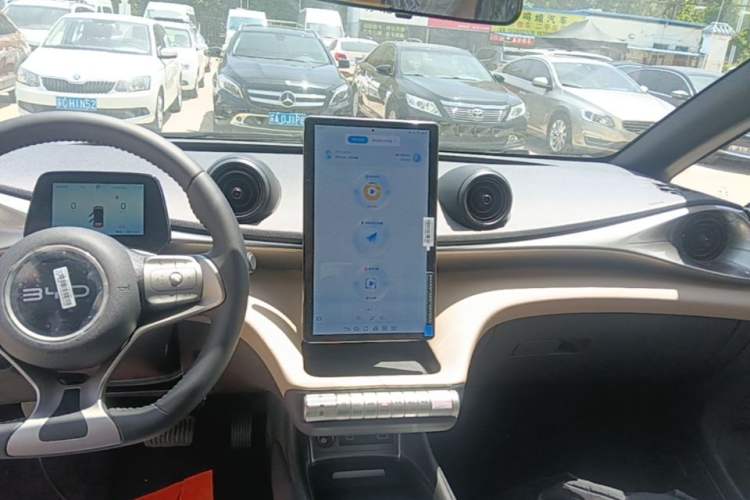 Used BYD Dolphin 2024 Honor Edition 420km Freedom Version Audio And AC Panel