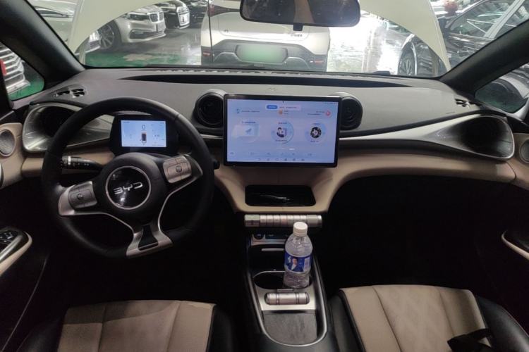 Used BYD Dolphin 2024 Honor Edition 420km Fashion Version Center Console