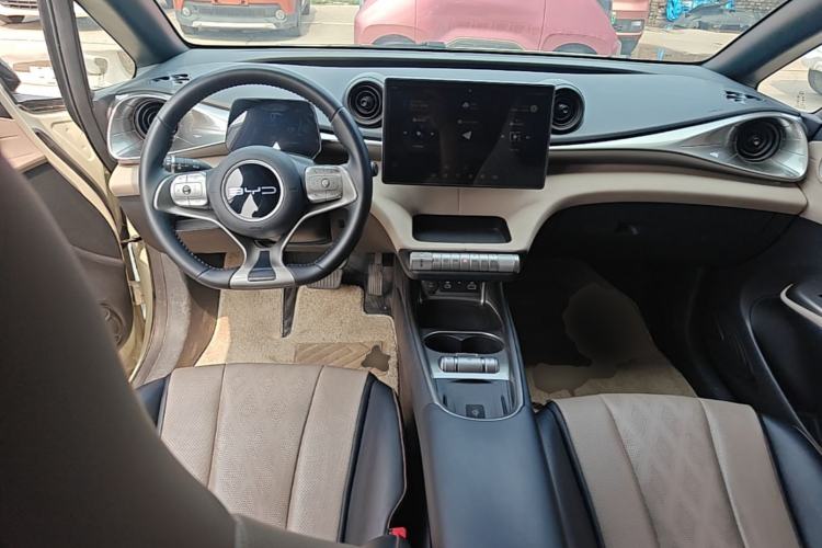 Used BYD Dolphin 2024 Honor Edition 420km Fashion Version Center Console