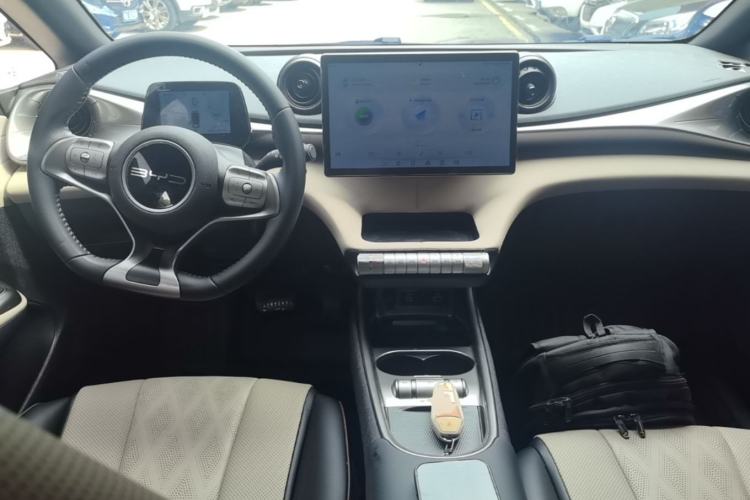 Used BYD Dolphin 2024 Honor Edition 420km Freedom Version Center Console