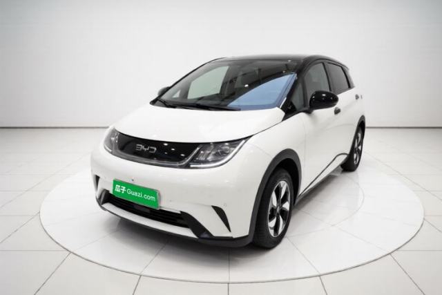BYD Dolphin 2024 Honor Edition 420km Fashion Version с пробегом