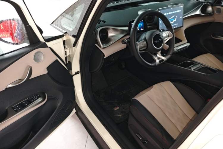 Used BYD Dolphin 2024 Honor Edition 420km Fashion Version Driver Seat