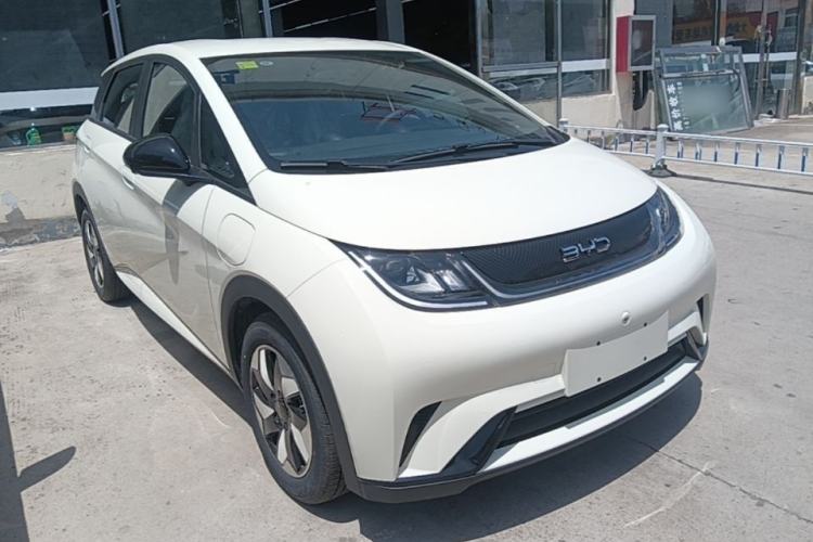 Used BYD Dolphin 2024 Honor Edition 420km Freedom Version Front Right 45 Deg