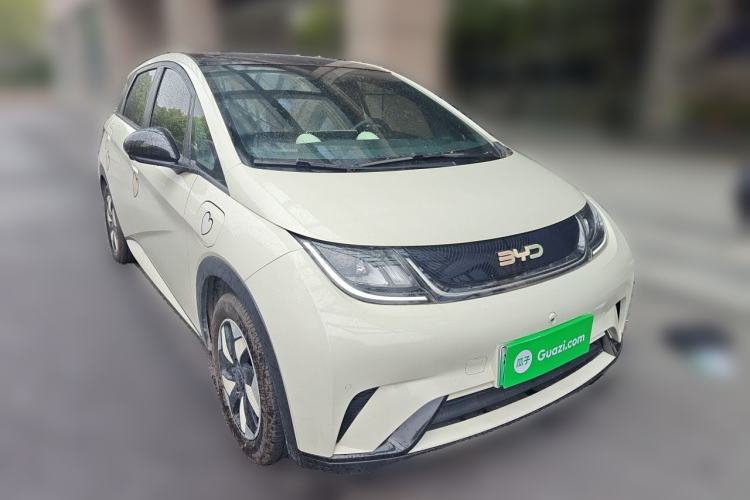 Used BYD Dolphin 2024 Honor Edition 420km Freedom Version Front Right 45 Deg