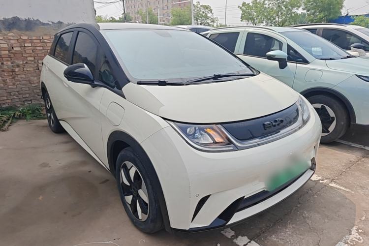 Used BYD Dolphin 2024 Honor Edition 420km Fashion Version Front Right 45 Deg