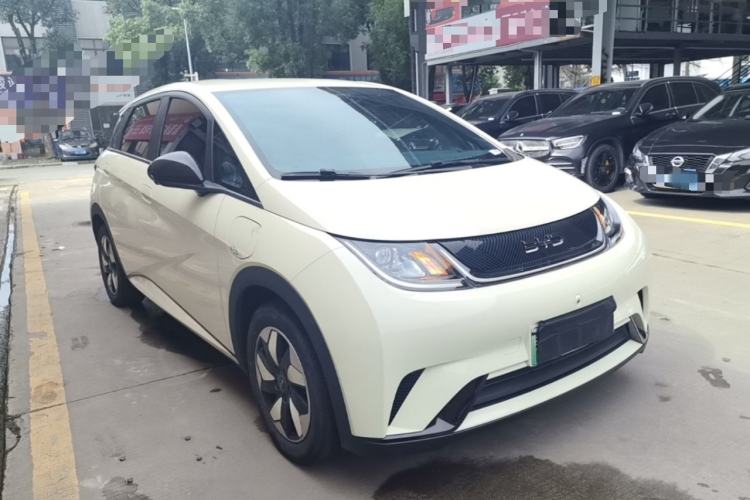 Used BYD Dolphin 2024 Honor Edition 420km Freedom Version Front Right 45 Deg