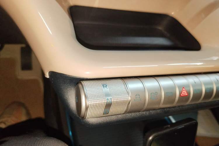 Used BYD Dolphin 2024 Honor Edition 420km Fashion Version Gear Lever