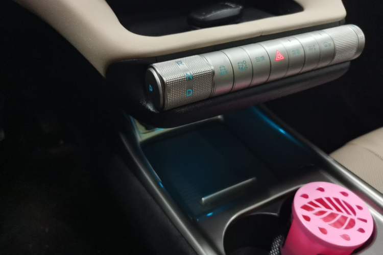 Used BYD Dolphin 2024 Honor Edition 420km Fashion Version Gear Lever
