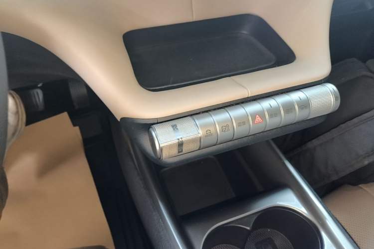 Used BYD Dolphin 2024 Honor Edition 420km Fashion Version Gear Lever