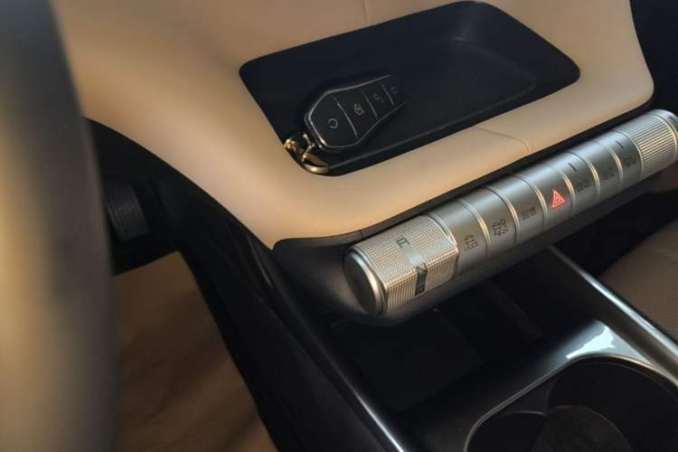 Used BYD Dolphin 2024 Honor Edition 420km Fashion Version Gear Lever