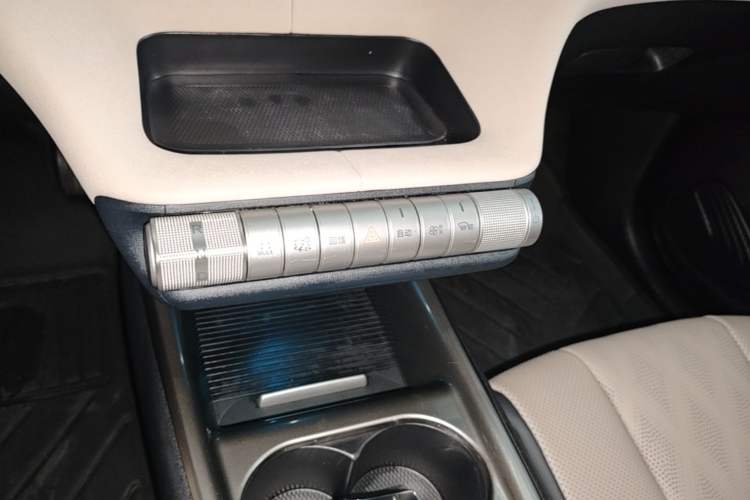 Used BYD Dolphin 2024 Honor Edition 420km Fashion Version Gear Lever