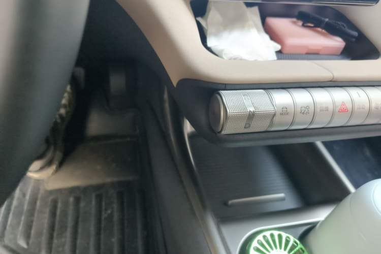 Used BYD Dolphin 2024 Honor Edition 420km Fashion Version Gear Lever