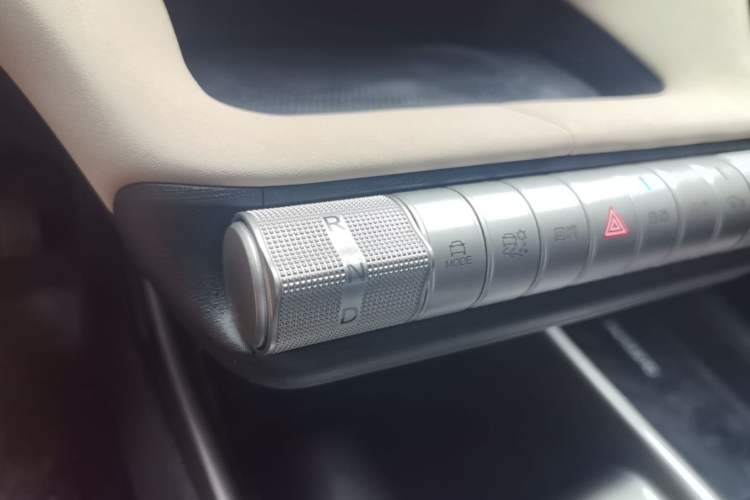 Used BYD Dolphin 2024 Honor Edition 420km Freedom Version Gear Lever
