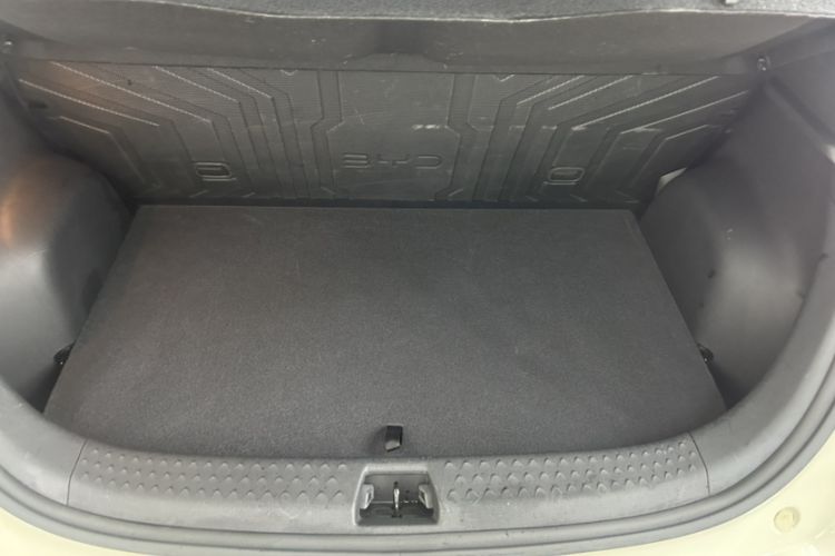 Used BYD Dolphin 2024 Honor Edition 420km Fashion Version Interior 2
