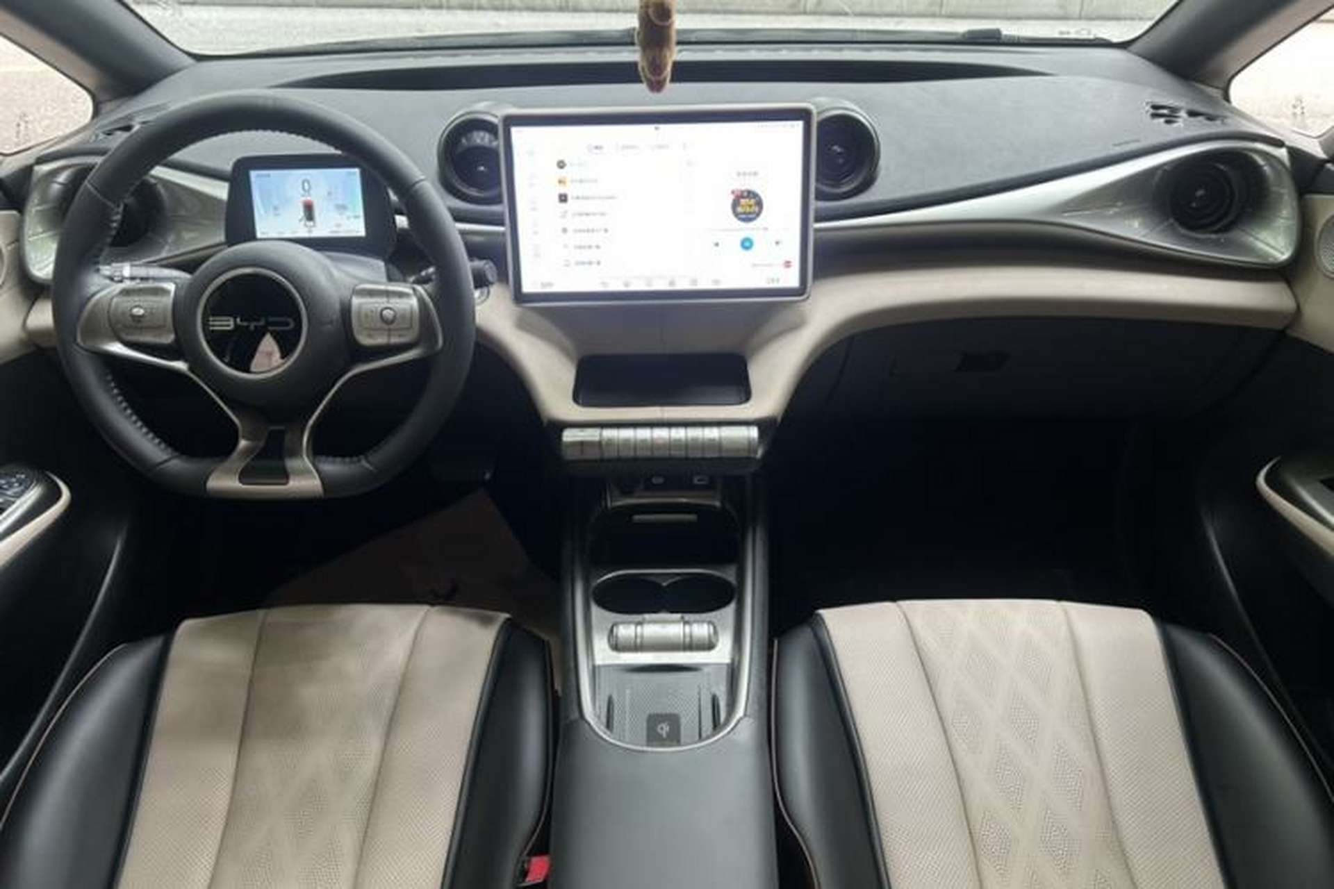 Used BYD Dolphin 2024 Honor Edition 420km Fashion Version Interior 5