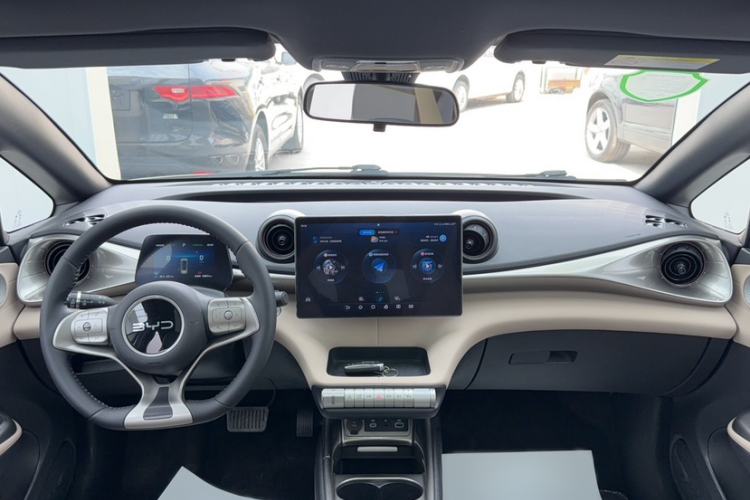 Used BYD Dolphin 2024 Honor Edition 420km Fashion Version Interior 6