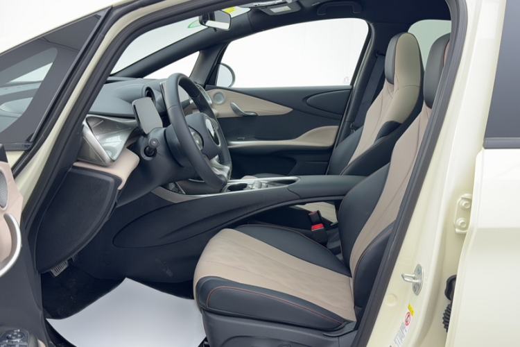 Used BYD Dolphin 2024 Honor Edition 420km Fashion Version Interior 8
