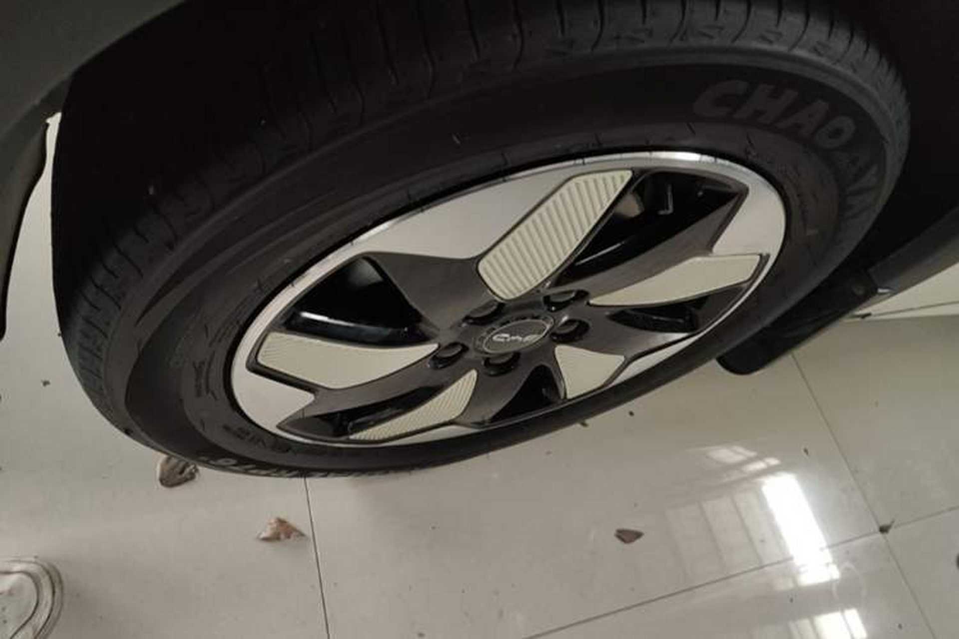 Used BYD Dolphin 2024 Honor Edition 420km Fashion Version Left Front Wheel Hub