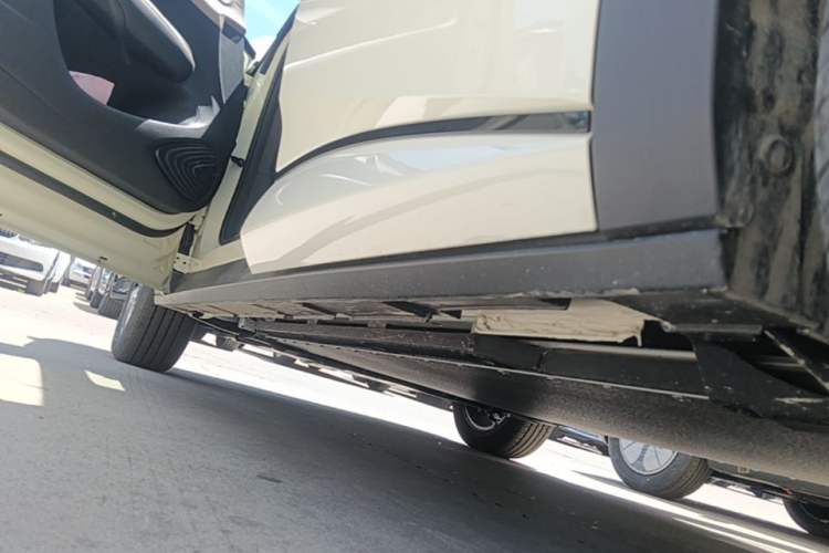 Used BYD Dolphin 2024 Honor Edition 420km Freedom Version Left Side Sill