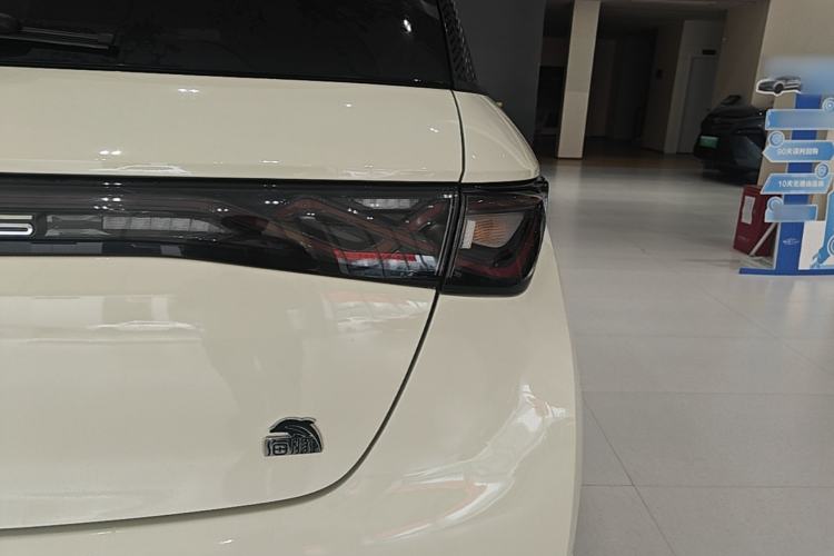 Used BYD Dolphin 2024 Honor Edition 420km Fashion Version Right Rear Taillight