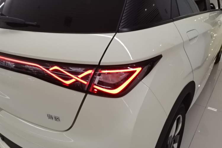 Used BYD Dolphin 2024 Honor Edition 420km Freedom Version Right Rear Taillight