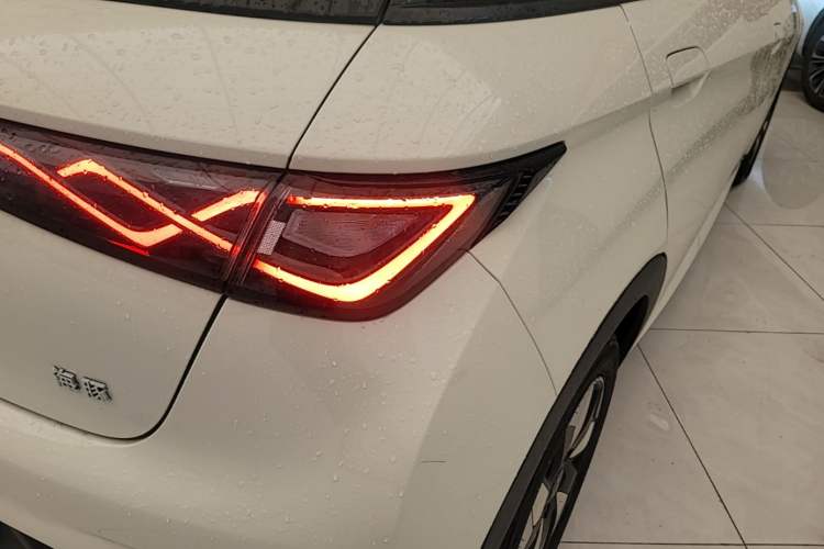 Used BYD Dolphin 2024 Honor Edition 420km Freedom Version Right Rear Taillight