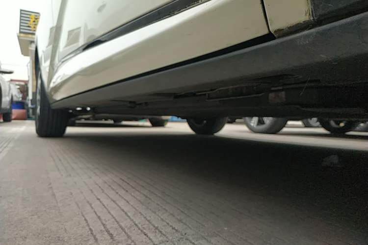 Used BYD Dolphin 2024 Honor Edition 420km Freedom Version Right Side Sill