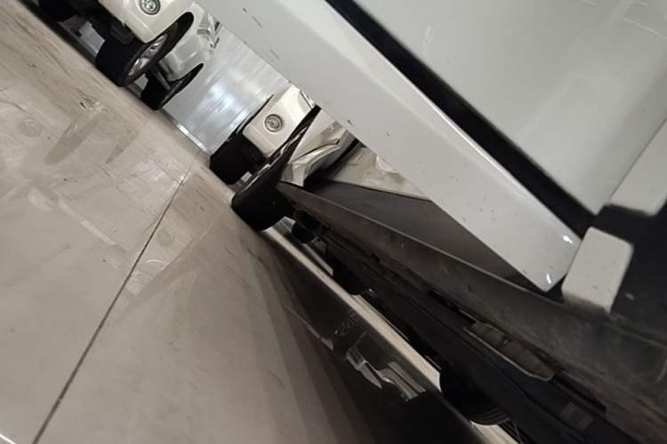 Used BYD Dolphin 2024 Honor Edition 420km Freedom Version Right Side Sill