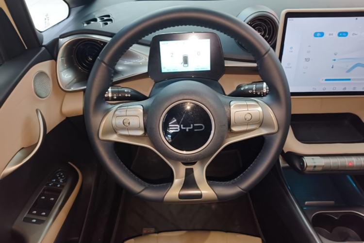 Used BYD Dolphin 2024 Honor Edition 420km Freedom Version Steering Wheel