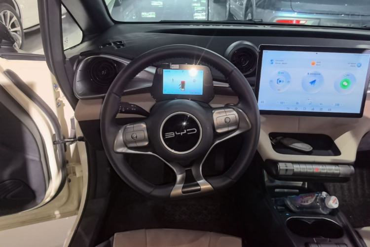 Used BYD Dolphin 2024 Honor Edition 420km Fashion Version Steering Wheel