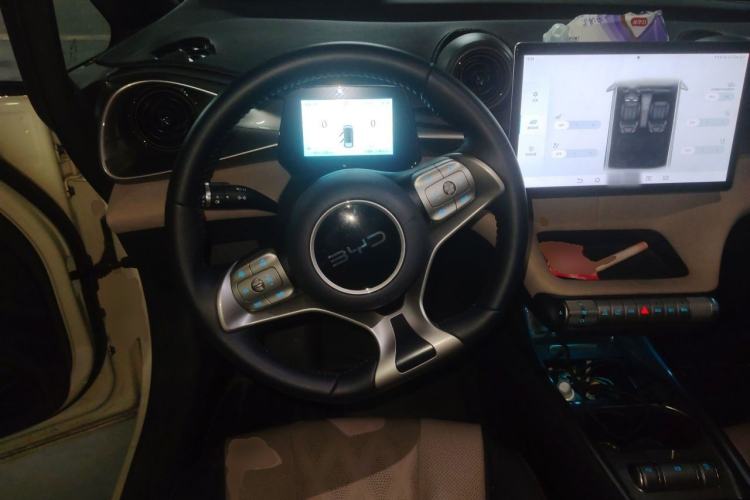 Used BYD Dolphin 2024 Honor Edition 420km Fashion Version Steering Wheel
