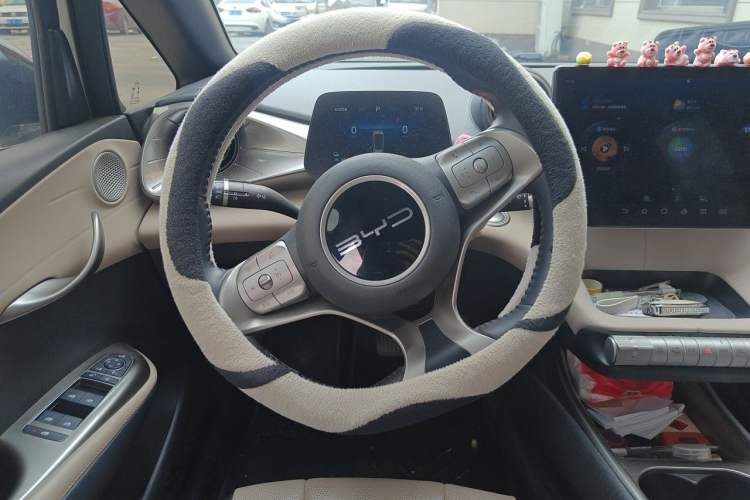 Used BYD Dolphin 2024 Honor Edition 420km Fashion Version Steering Wheel