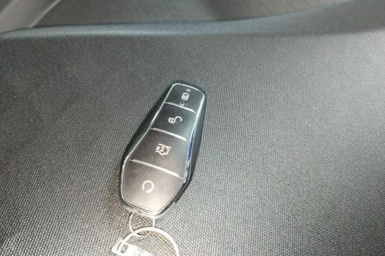 Used BYD Dolphin 2024 Honor Edition 420km Fashion Version Vehicle Key
