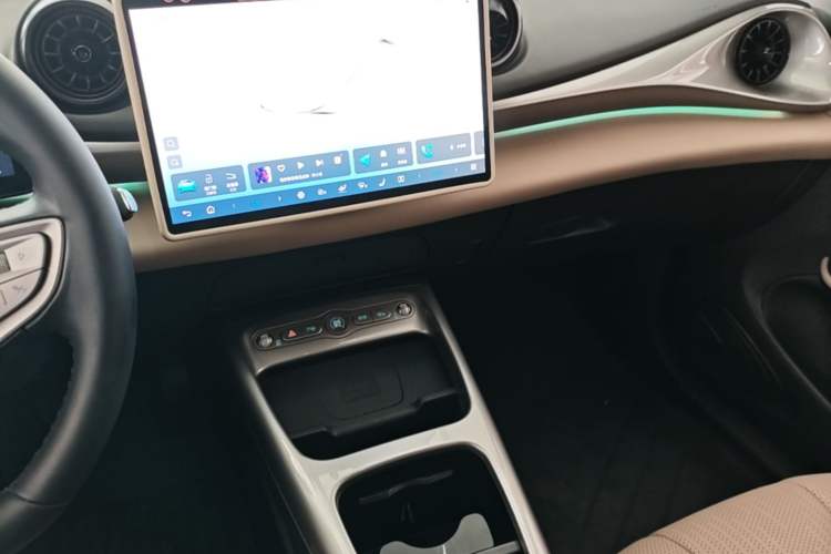 Used BYD Dolphin 2025 Intelligent Driving Version 410 km Fashion Edition Audio And AC Panel