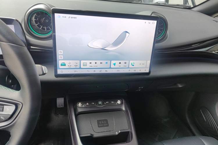 Used BYD Dolphin 2025 Intelligent Driving Version 410 km Fashion Edition Audio And AC Panel