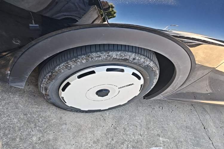 Used BYD Dolphin 2025 Smart Drive Version 420 km Freedom Edition Left Front Wheel Hub